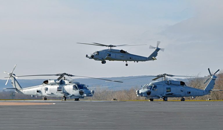 Sikorsky Finaliza Las Pruebas De Vuelo De Tres Helicópteros MH-60R De La Armada Helénica