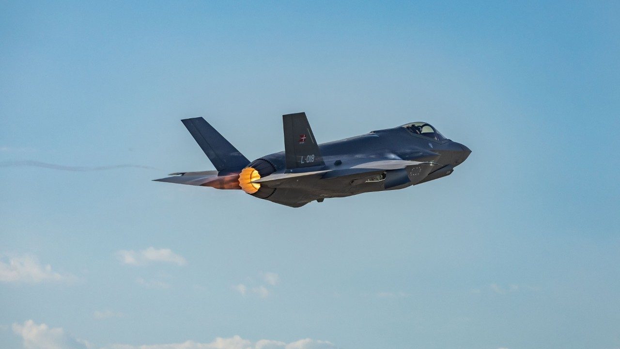 F-35 flying