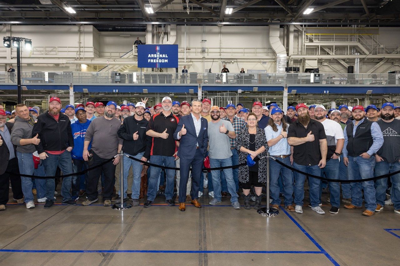 hegseth-visit-with-employees