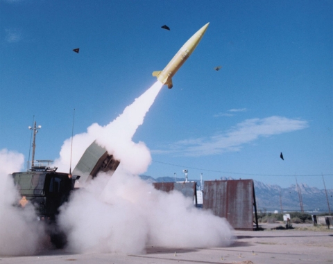 The Army Tactical Missile System (ATACMS) yang diproduksi oleh Lockheed Martin.