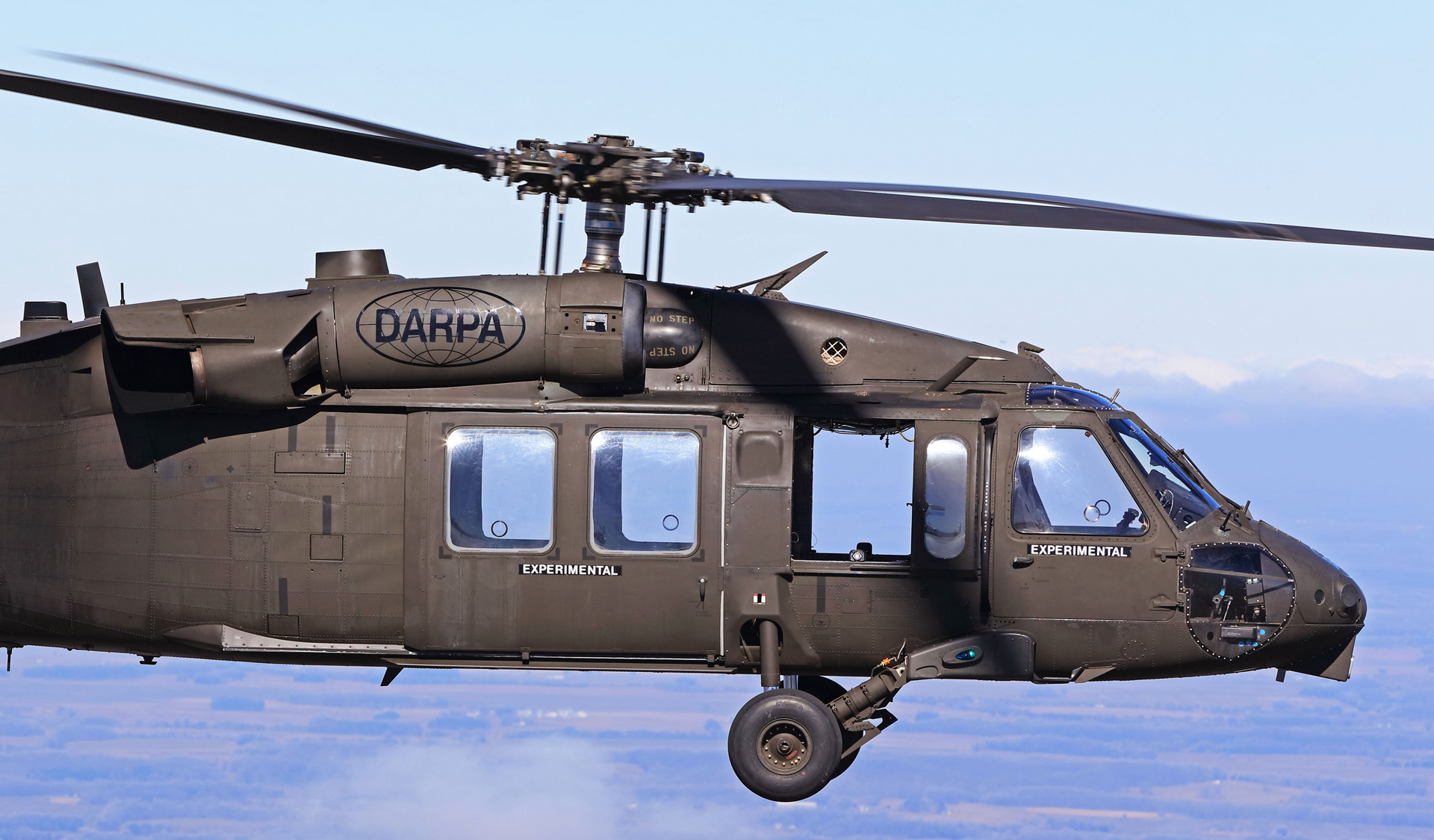 Sikorsky'nin S-70 Opsiyonel Pilotlu Aracı (OPV) Black Hawk