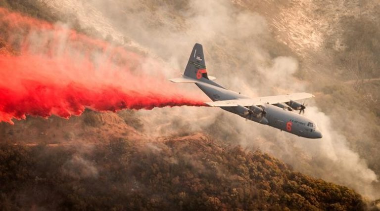 Lockheed trains battlefield expertise on fighting wildfires
